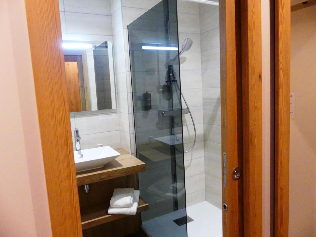 Logis Hotel Des Bains Gérardmer Eksteriør billede